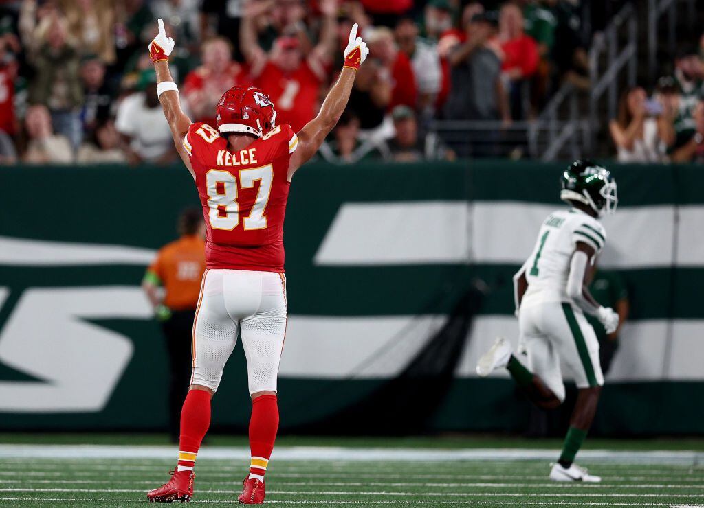 Chiefs-Jets NFL Game Hits 27 Million Viewers as Taylor Swift Makes Second  Week Cheering on Travis Kelce