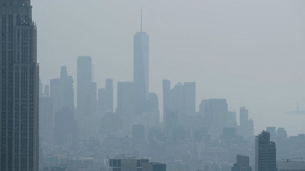 Air Quality Alert: Videos capture smoke from Canadian wildfires as it  engulfs NYC in haze - ABC7 New York