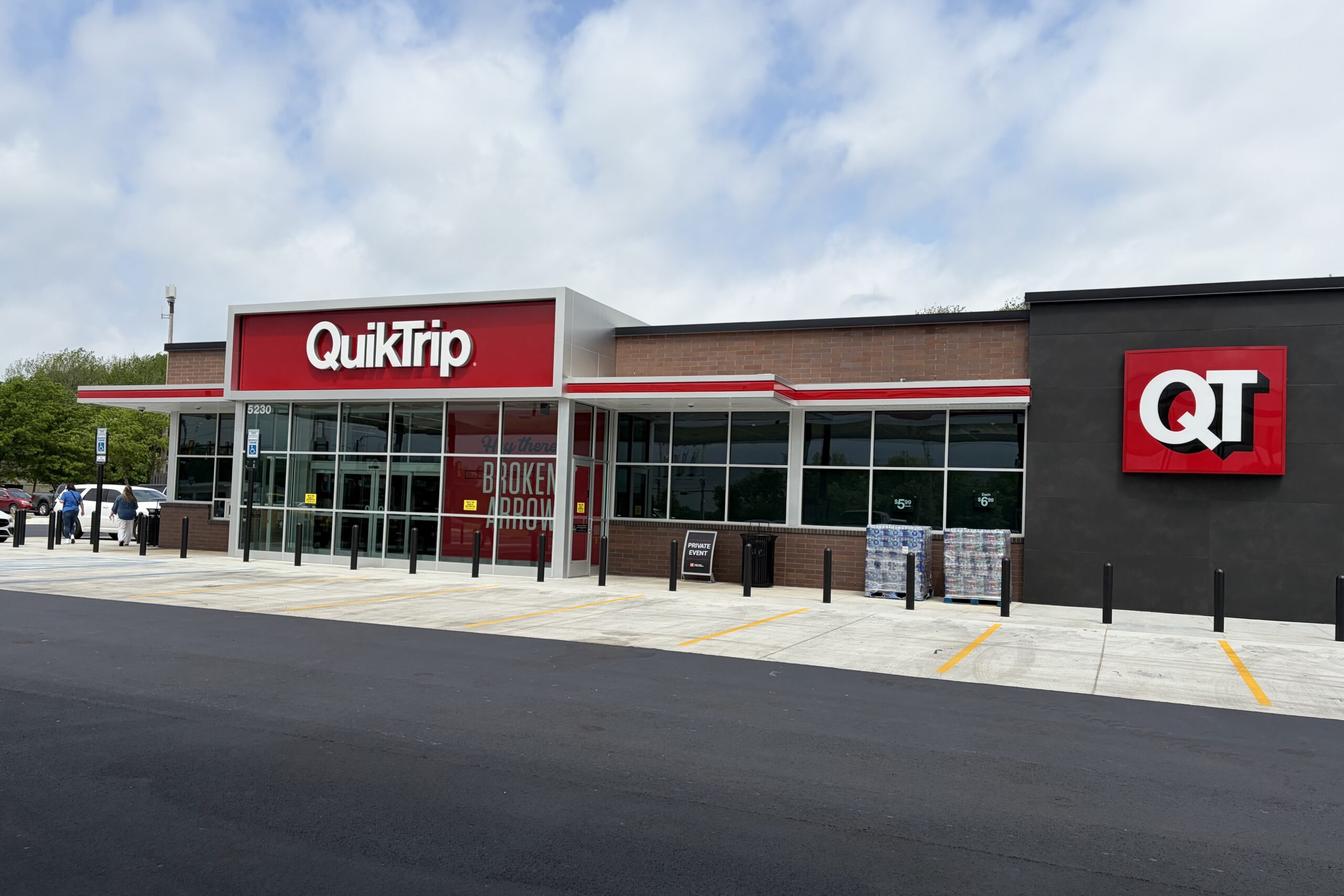 QuikTrip debuts new store layout in Broken Arrow